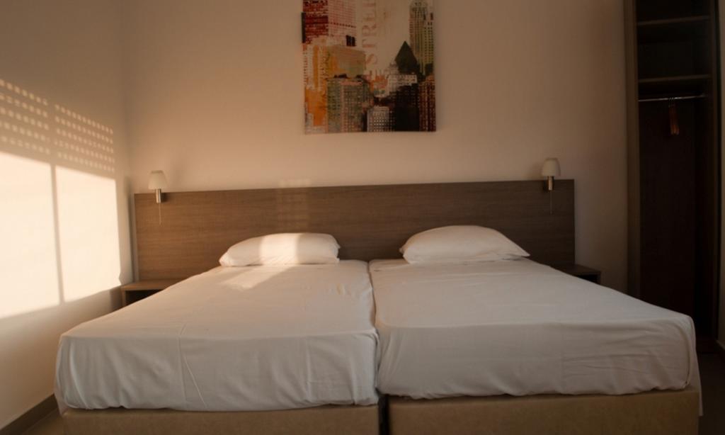 St. George Rent Rooms Larnaca Bagian luar foto