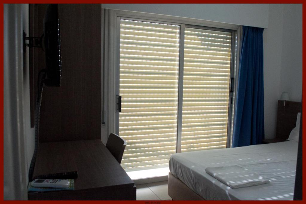 St. George Rent Rooms Larnaca Bagian luar foto