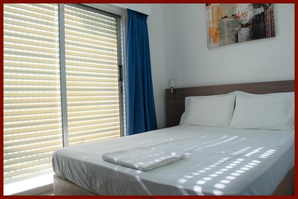 St. George Rent Rooms Larnaca Bagian luar foto