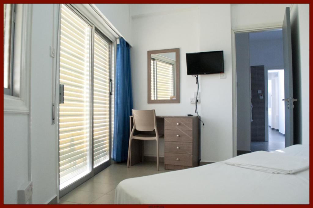 St. George Rent Rooms Larnaca Bagian luar foto